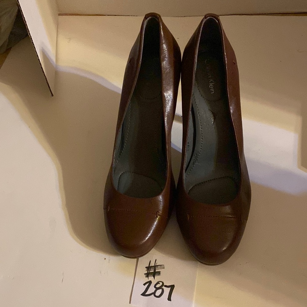 Calvin Klein heels brown about a size 8. Heel height 4.5.
